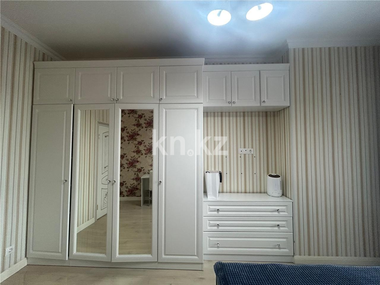 Продажа 3-комнатной квартиры, 62 м², ул. Туркестан, дом  14 - Продажа  трехкомнатных квартир в Астане фото 1 из 12