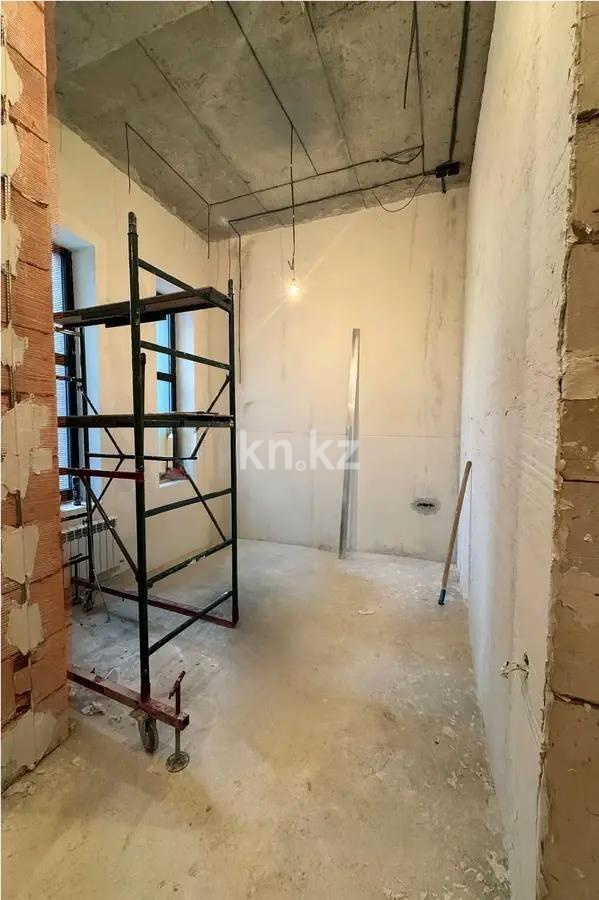 Продажа 3-комнатной квартиры, 130 м², ул. Аманжолова, дом  22 - Продажа  трехкомнатных квартир в Астане с фото фото 4 из 5