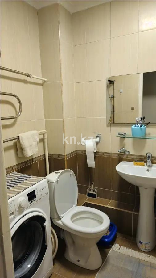 Продажа 3-комнатной квартиры, 59 м², ул. Каирбекова, дом  21 в Алматы - фото 7