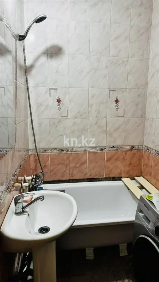 Продажа 2-комнатной квартиры, 43 м², мкр-н 16, дом  26 в Караганде - фото 5