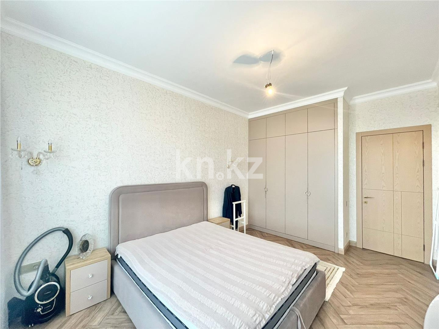 Продажа 4-комнатной квартиры, 115 м², пр. Аль-Фараби в Астане - фото 8