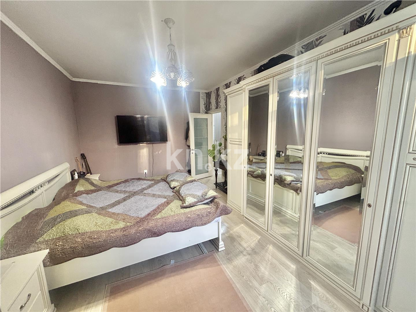 Продажа 3-комнатной квартиры, 80 м² - Продажа квартир в блочном доме в Караганде - страница 2 фото 6 из 19