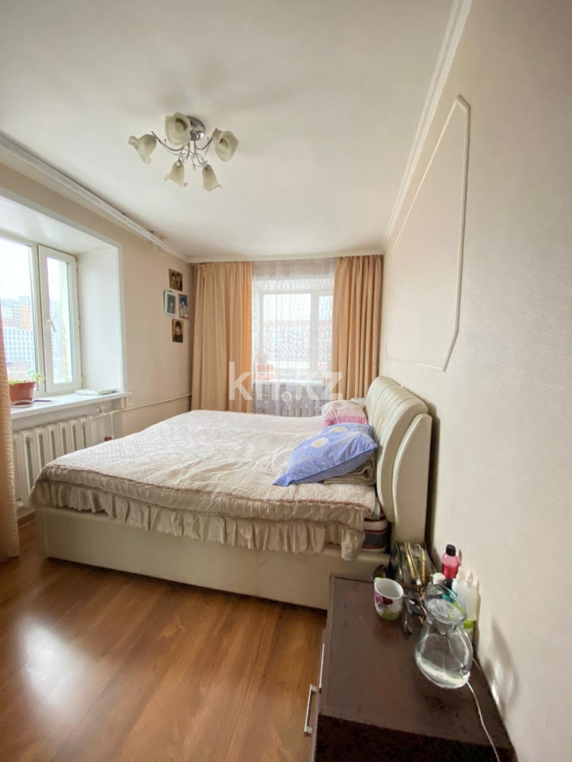 Продажа 4-комнатной квартиры, 75 м², пр. Республики, дом  32 - Продажа квартир в Караганде с фото фото 4 из 14