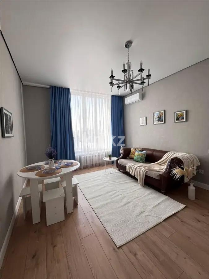 Продажа 3-комнатной квартиры, 70 м², ул. Си Синхая, дом  17 - Продажа квартир в Казахстане фото 1 из 5