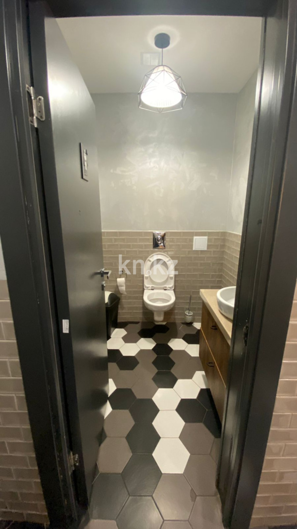 Продажа , 202 м², ул. Аманжолова, дом  24 - Продажа офисных и торговых помещений в Астане фото 15 из 15