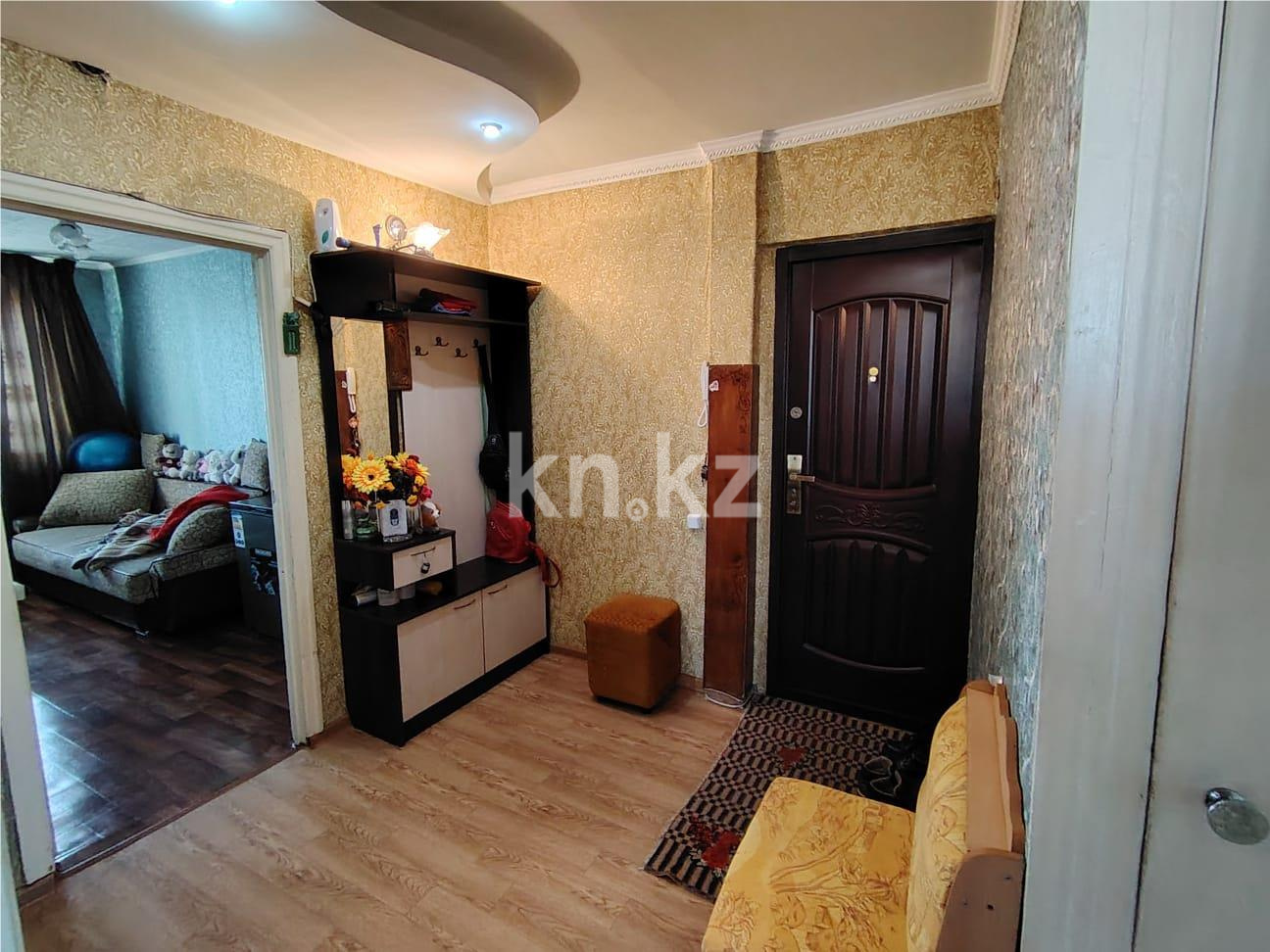 Продажа 3-комнатной квартиры, 62 м², мкр-н 22 - Продажа квартир в Караганде фото 25 из 26