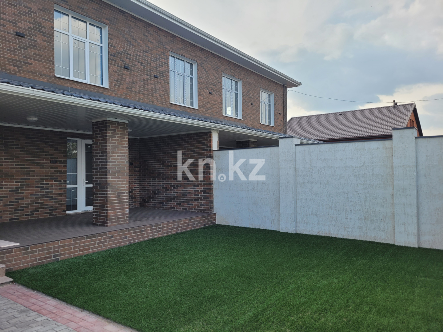 Продажа 6-комнатного дома, 288 м², ул. Ондасынова - Продажа домов, коттеджей в Караганде фото 7 из 18