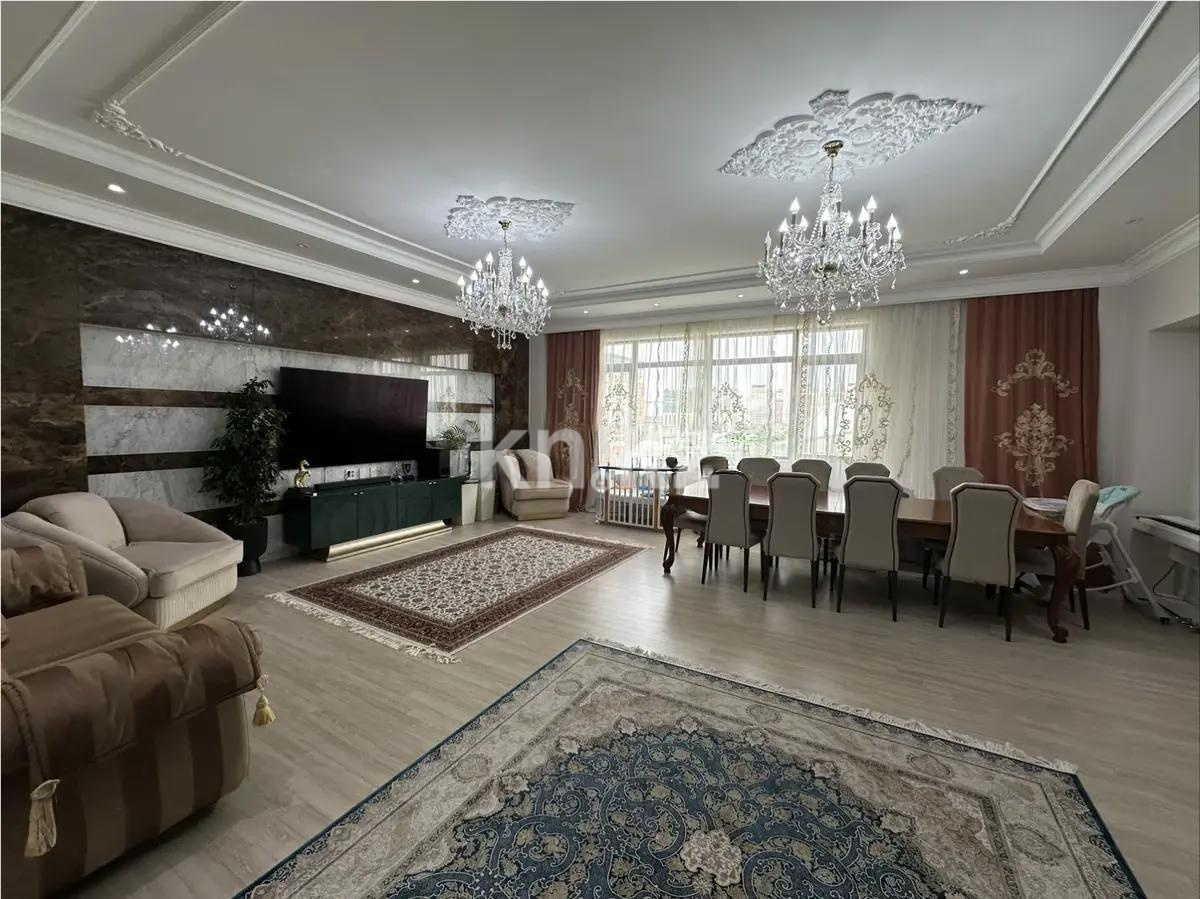 Продажа 4-комнатной квартиры, 202 м², ул. Бухар жырау, дом  20б - Продажа  четырехкомнатных квартир в Астане без посредников фото 1 из 10
