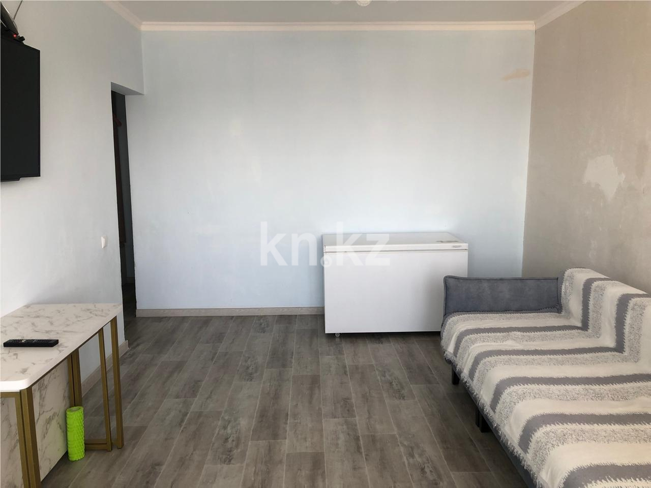 Продажа 3-комнатной квартиры, 74 м², мкр-н Голубые Пруды, дом  5/5 - Продажа  трехкомнатных квартир в Караганде фото 2 из 16