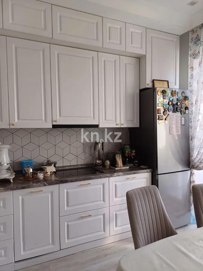 Продажа 3-комнатной квартиры, 85 м², ул. Ондасынова, дом  8 в Караганде - фото 4