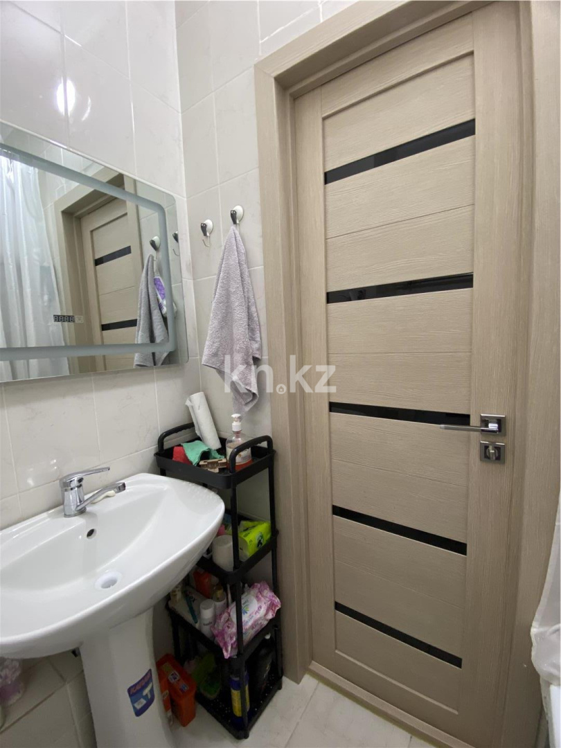 Продажа 1-комнатной квартиры, 36 м², ул. Бектурова в Астане - фото 8