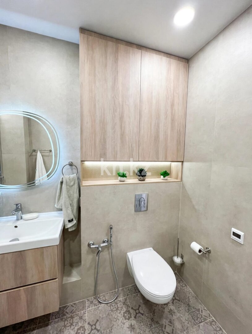 Продажа 2-комнатной квартиры, 67 м² в Алматы - фото 16