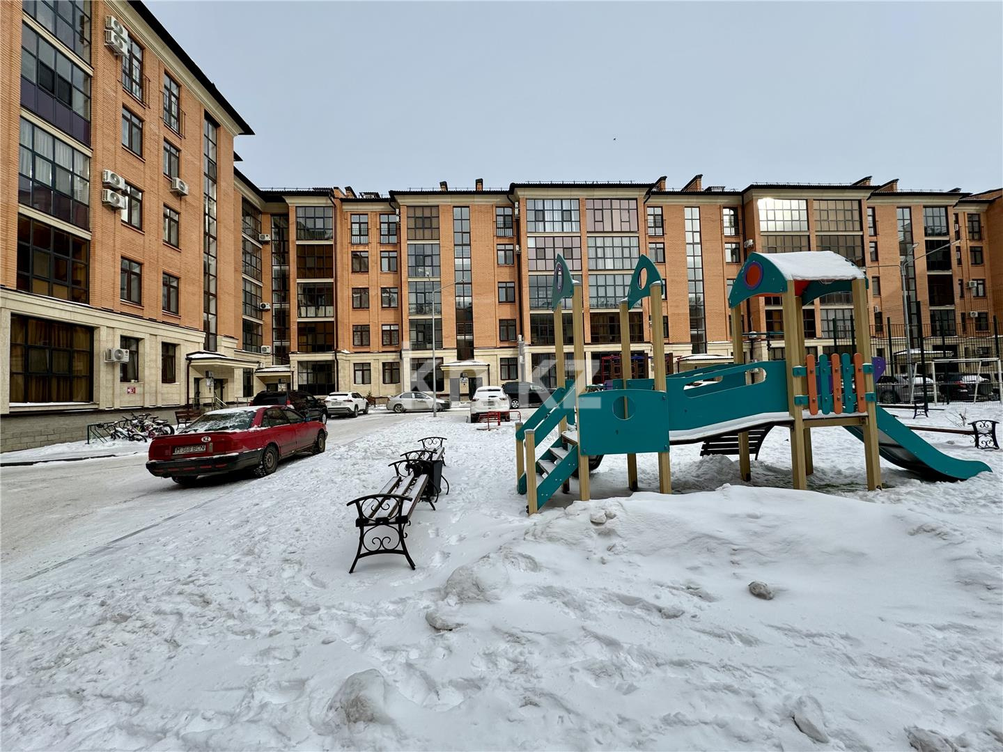 Продажа 3-комнатной квартиры, 117 м², ул. Гоголя - Продажа  трехкомнатных квартир в Караганде фото 2 из 13