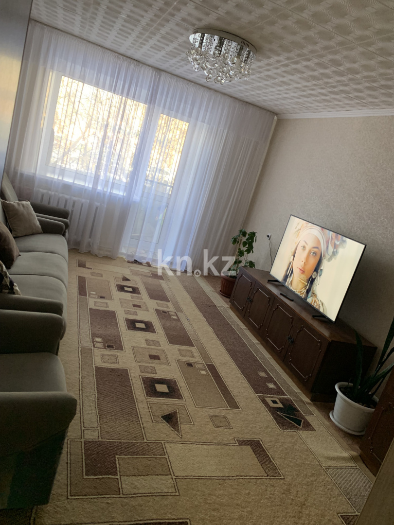 Продажа 3-комнатной квартиры, 58 м², ул. Аманжолова, дом  71а - Продажа  трехкомнатных квартир в Караганде без посредников с фото фото 1 из 9