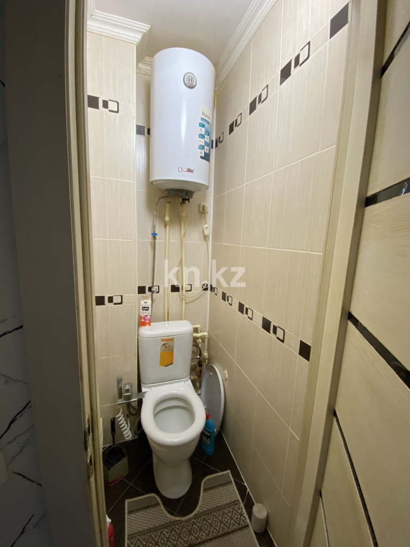 Продажа 3-комнатной квартиры, 60 м², мкр-н Голубые Пруды, дом  12 в Караганде - фото 11