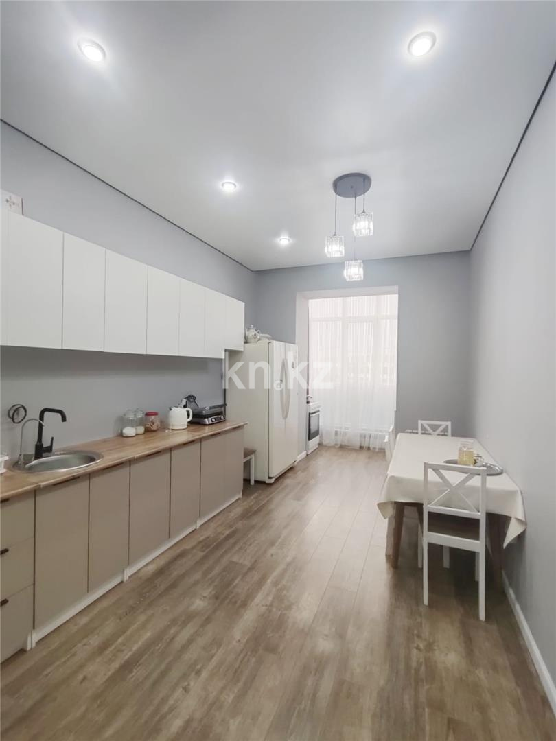 Продажа 3-комнатной квартиры, 93 м², 067 учетный квартал - Продажа  трехкомнатных квартир в Караганде фото 1 из 16
