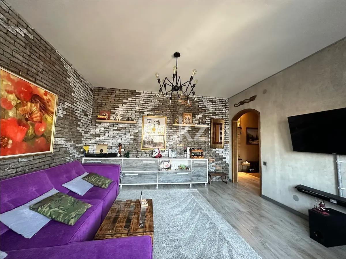 Продажа 3-комнатной квартиры, 95 м², ул. Толе би, дом  4 - Продажа квартир в Алматы фото 1 из 9
