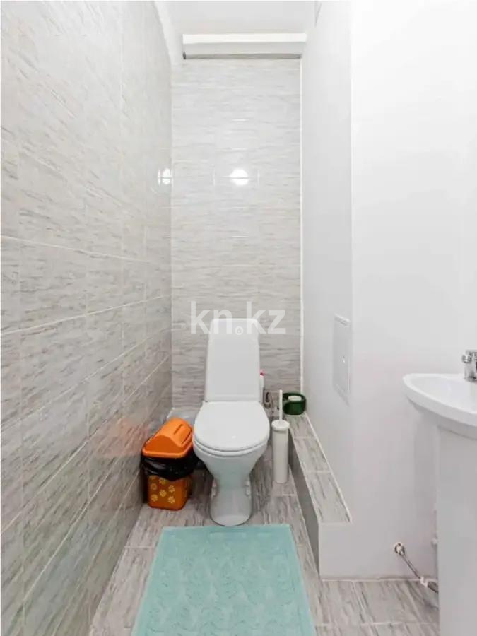 Продажа 3-комнатной квартиры, 65 м², ул. Омарова, дом  23 в Астане - фото 5