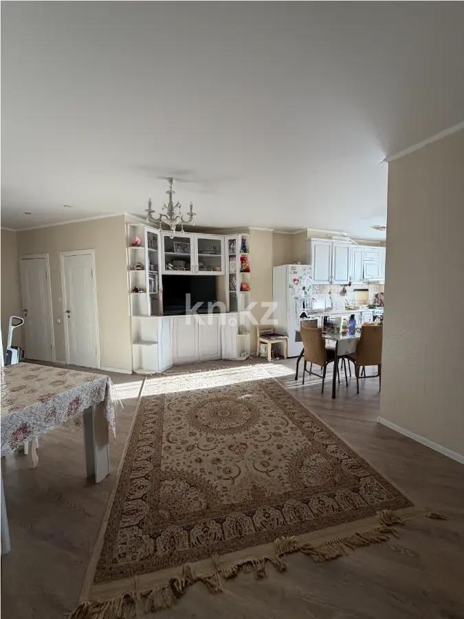 Продажа 3-комнатной квартиры, 72 м² - Продажа квартир в монолитно-каркасном доме в Караганде фото 1 из 5