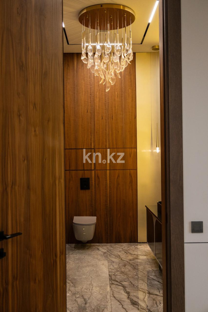 Продажа 6-комнатной квартиры, 650 м² - Продажа пятикомнатных и более квартир в Алматы фото 14 из 40