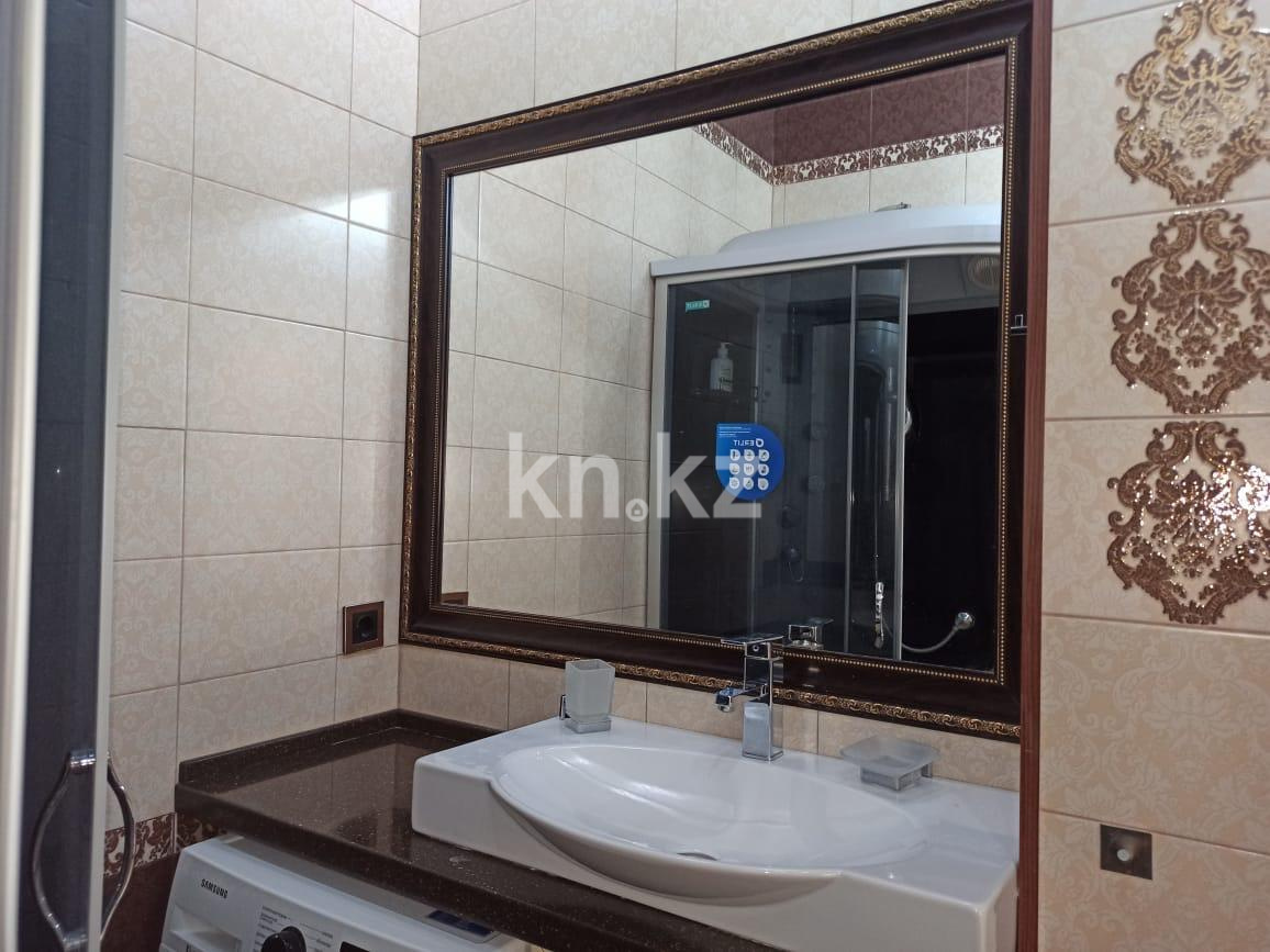 Продажа 2-комнатной квартиры, 60 м², ул. Ержанова в Караганде - фото 7