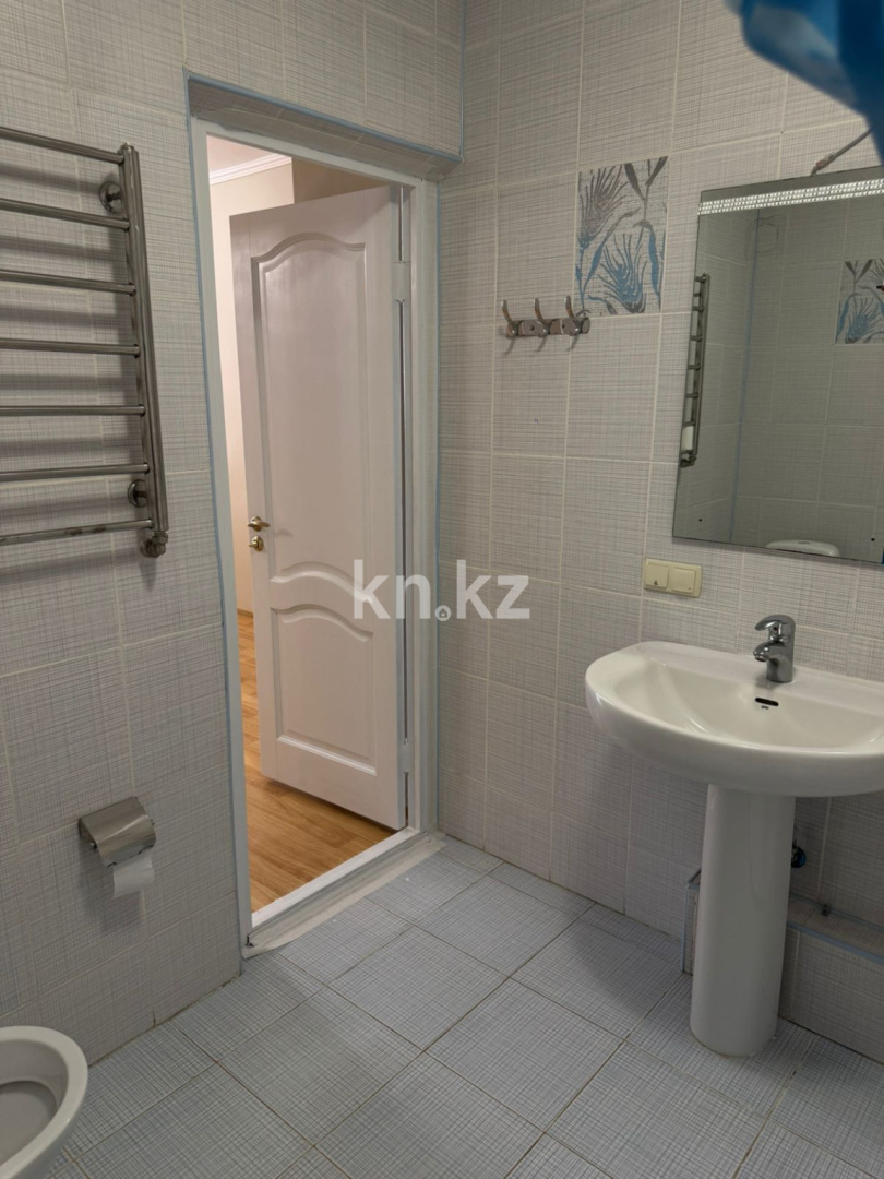 Аренда 2-комнатной квартиры, 96 м², пр. Серкебаева, дом  111 - Аренда квартиры помесячно в Алматы фото 6 из 11