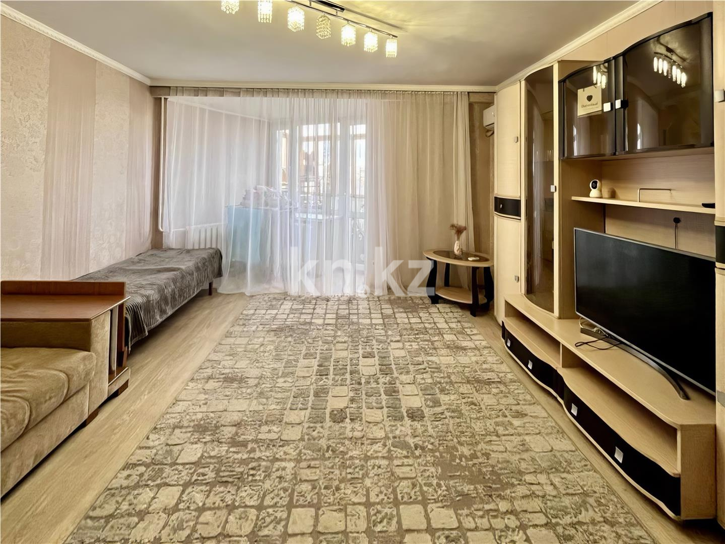 Продажа 3-комнатной квартиры, 72 м², ул. Крылова, дом  60 - Продажа  трехкомнатных квартир в Караганде фото 1 из 24