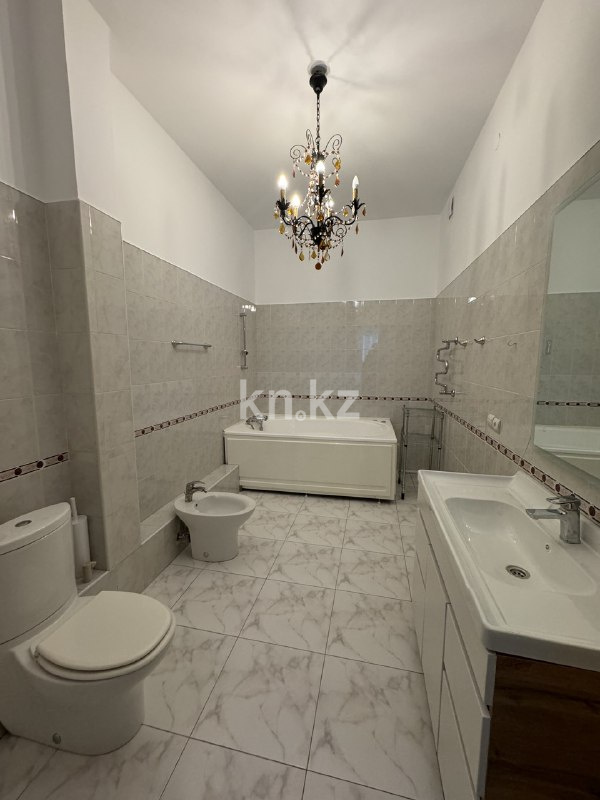 Продажа 7-комнатной квартиры, 385 м² - Продажа пятикомнатных и более квартир в Алматы фото 17 из 40