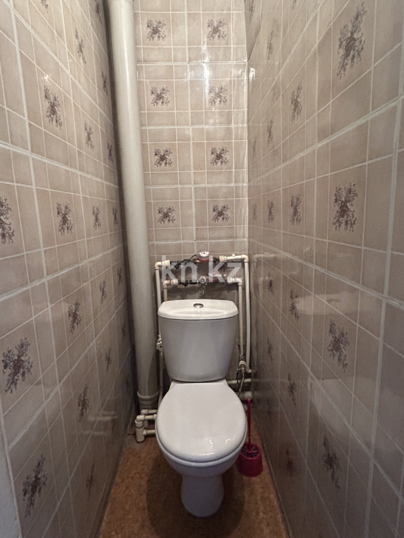 Продажа 4-комнатной квартиры, 76.3 м², 1 кв-л, дом  2 - Продажа  четырехкомнатных квартир в Караганде фото 11 из 13