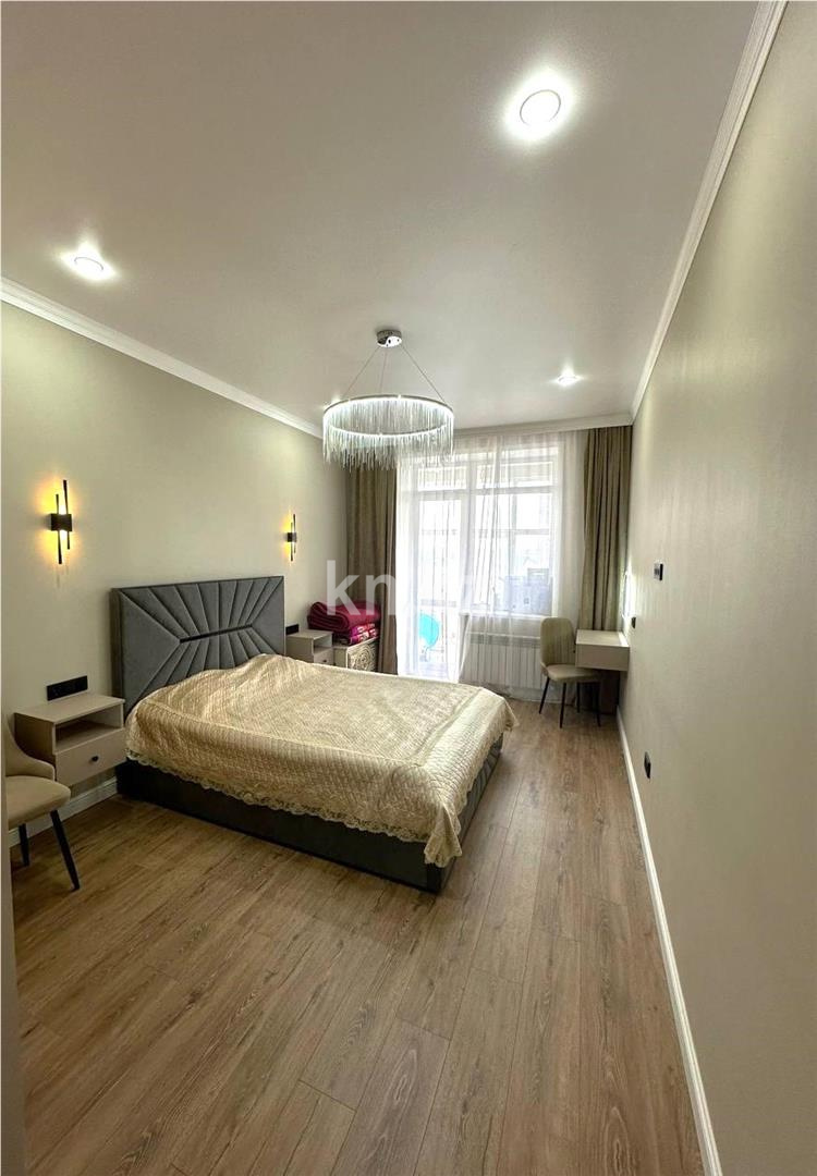 Продажа 3-комнатной квартиры, 97 м², ул. Муканова в Караганде - фото 3