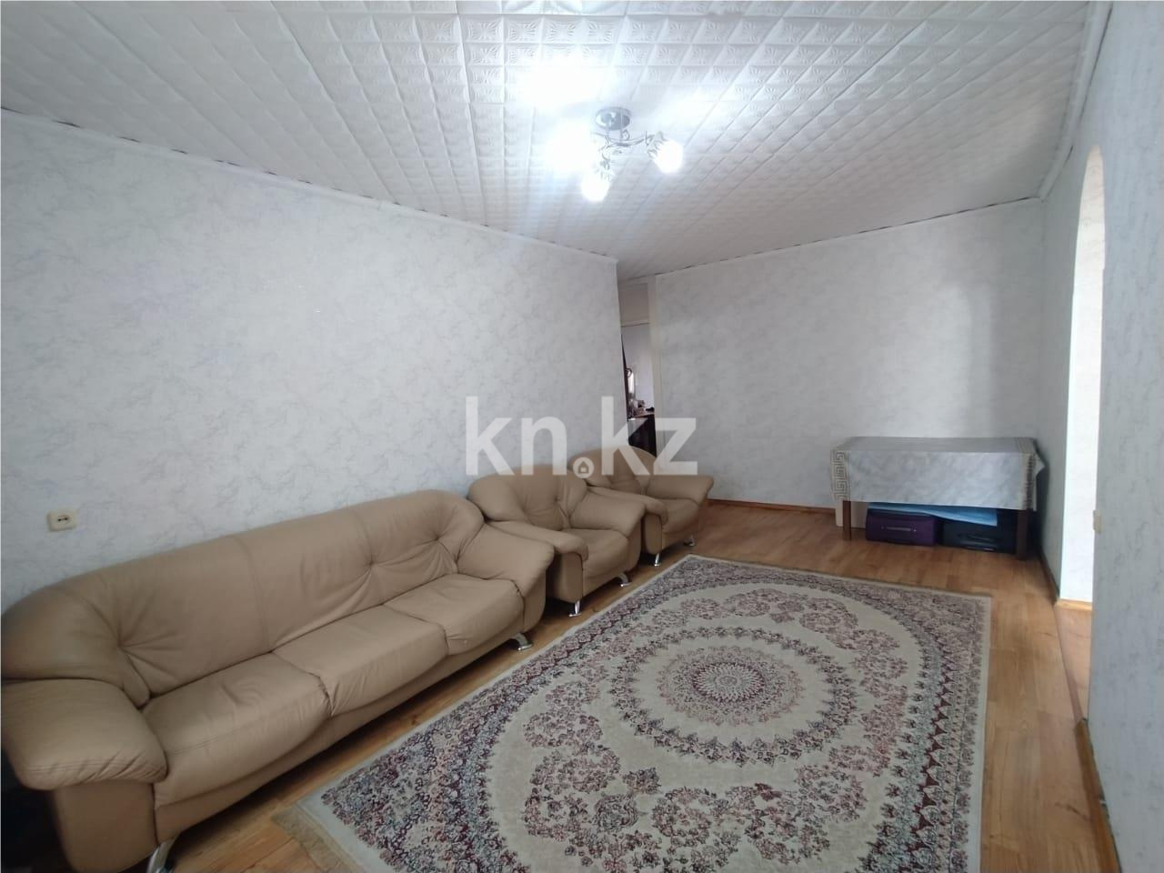 Продажа 3-комнатной квартиры, 57 м², ул. Гоголя, дом  58 - Продажа  трехкомнатных квартир в Караганде фото 1 из 16