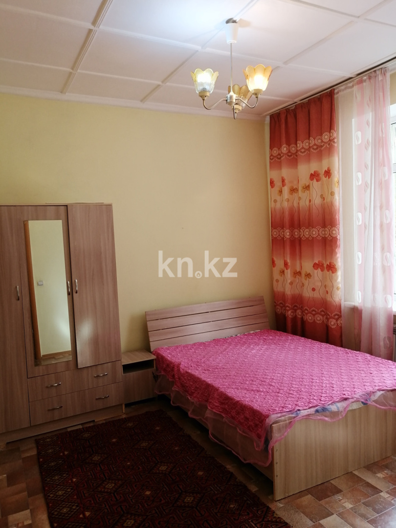 Аренда 2-комнатной квартиры, 55 м², ул. Жандосова, дом  34а - ул. Ауэзова - Аренда  двухкомнатных квартир помесячно в Алматы фото 1 из 12