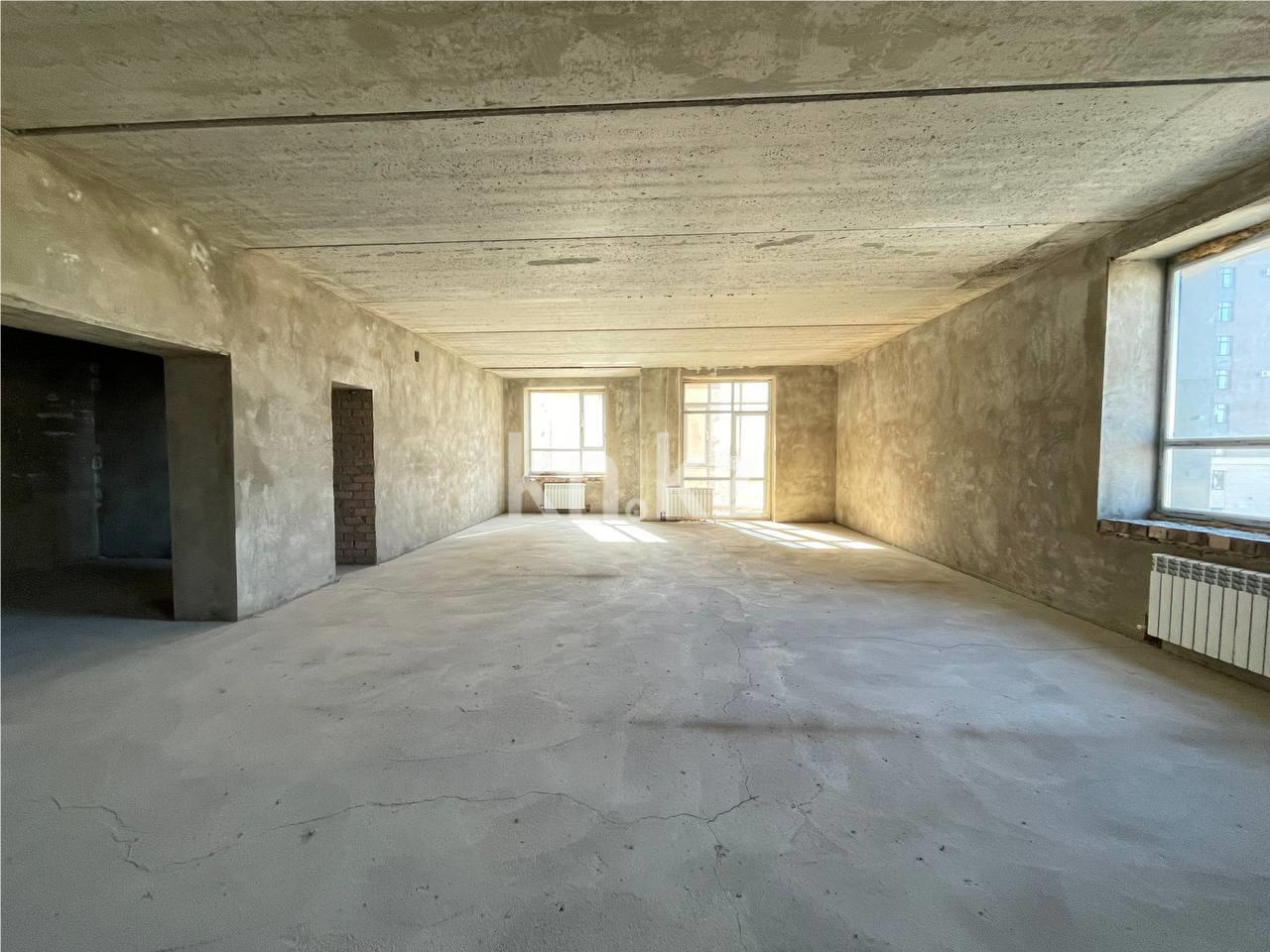 Продажа 4-комнатной квартиры, 137 м², 137 учетный квартал - Продажа квартир в Караганде фото 2 из 13