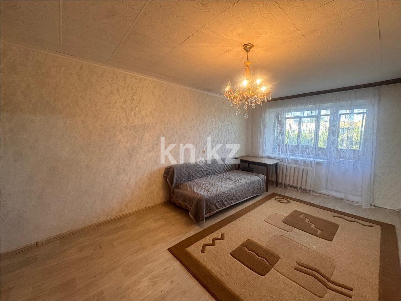 Продажа 3-комнатной квартиры, 59 м² - Продажа трехкомнатных квартир в кирпичном доме в Караганде фото 2 из 13