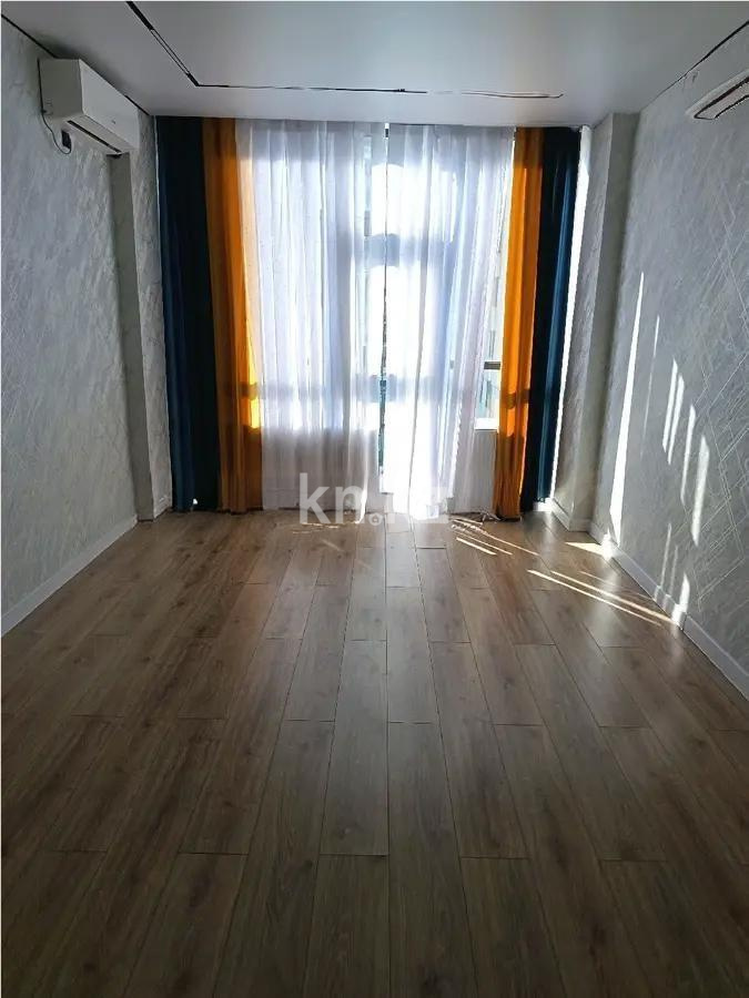 Продажа 3-комнатной квартиры, 70 м², ул. Омарова, дом  1 - Продажа квартир в Алматы фото 1 из 3