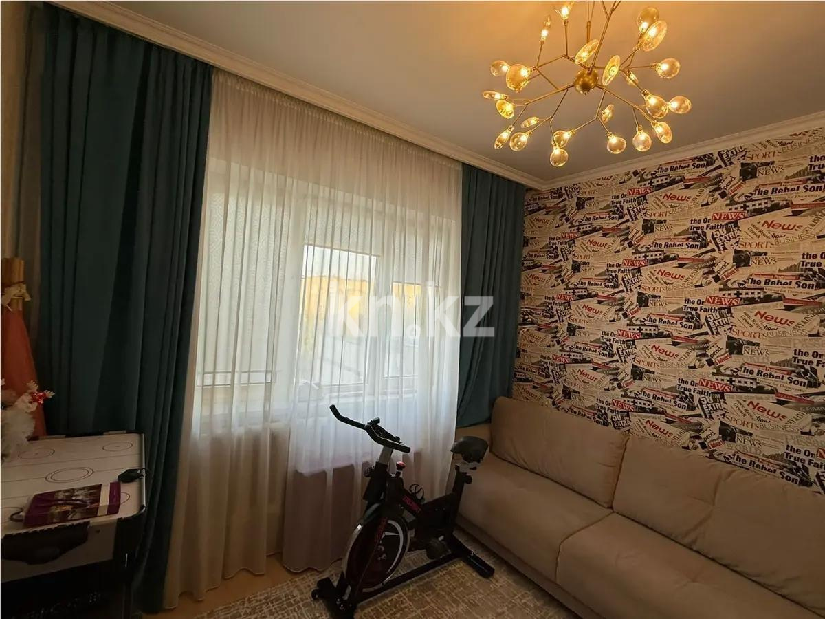 Продажа 3-комнатной квартиры, 75 м², мкр-н Аксай-3, дом  13 в Алматы - фото 2