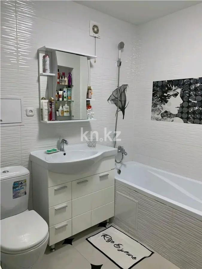 Продажа 2-комнатной квартиры, 45 м², ул. Дружбы, дом  129 в Караганде - фото 4