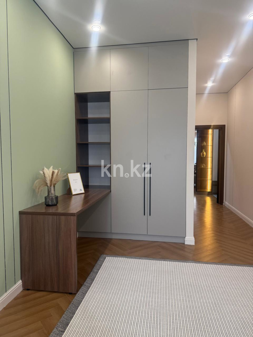 Продажа 4-комнатной квартиры, 111.6 м², Сейфуллина в Алматы - фото 13