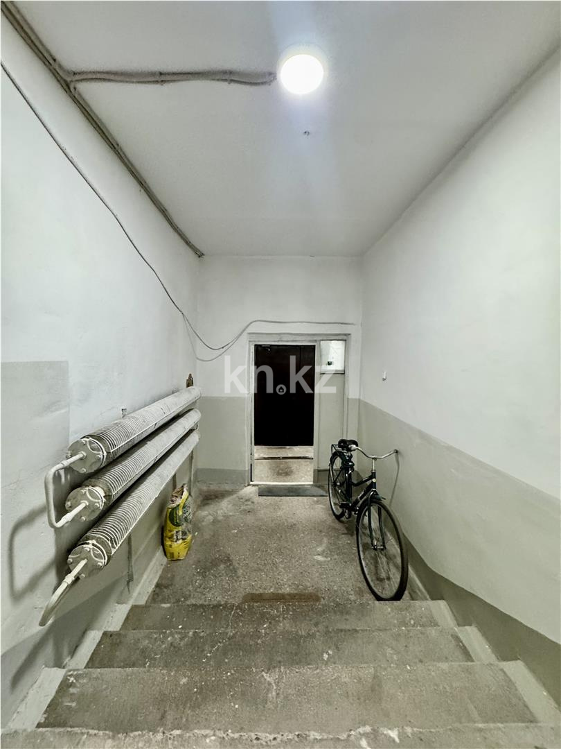 Продажа 3-комнатной квартиры, 63 м², ул. Аманжолова, дом  7 - Продажа квартир в Караганде фото 29 из 30