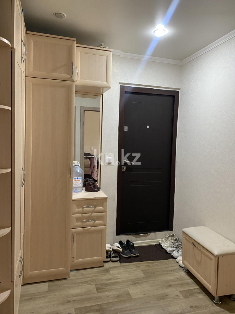 Продажа 3-комнатной квартиры, 63 м², мкр-н 16, дом  43 в Караганде - фото 9