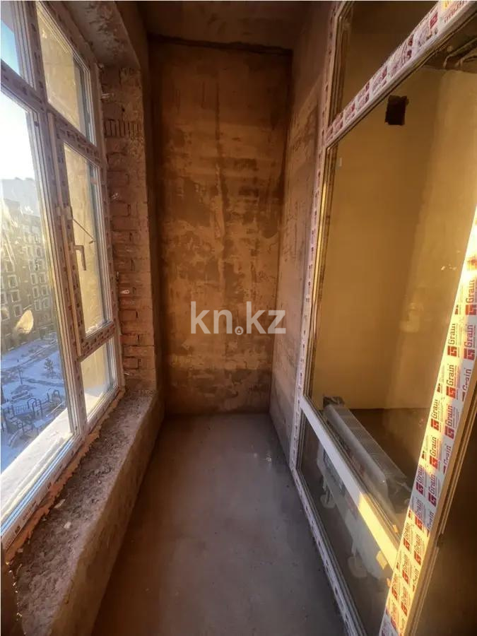 Продажа 1-комнатной квартиры, 39 м², ул. Е-15, дом  16 в Астане - фото 4