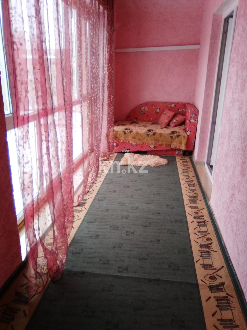 Аренда 3-комнатной квартиры посуточно, 75 м², ул. Победы, дом  105 - Аренда жилой и коммерческой недвижимости в Уральске фото 12 из 18