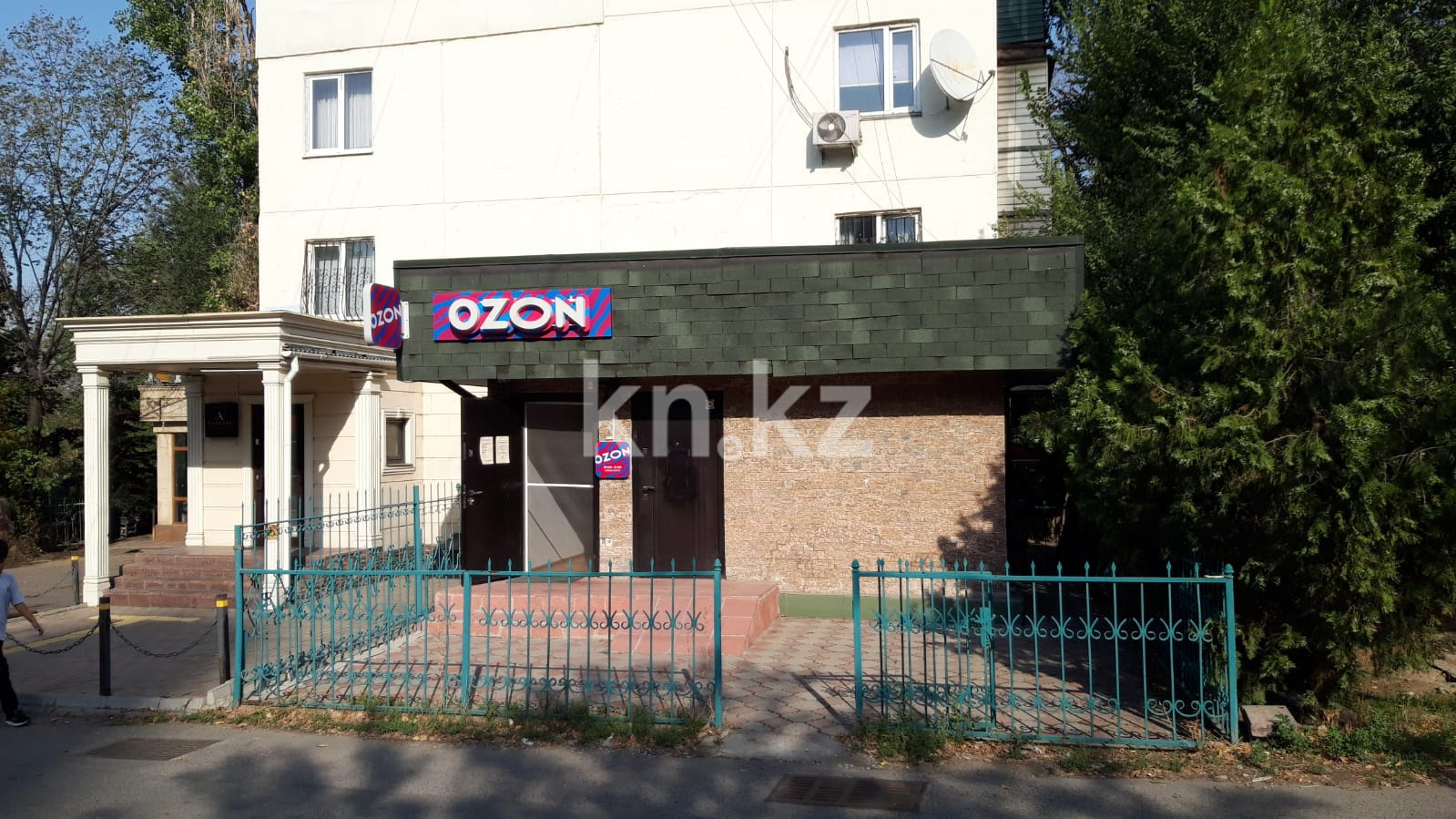 Аренда , ул. Жандосова, дом  76 - Аренда офисных и торговых помещений в Алматы с фото фото 1 из 10