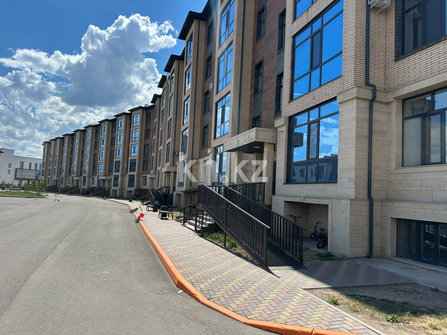 Продажа 1-комнатной квартиры, 43 м² в Караганде