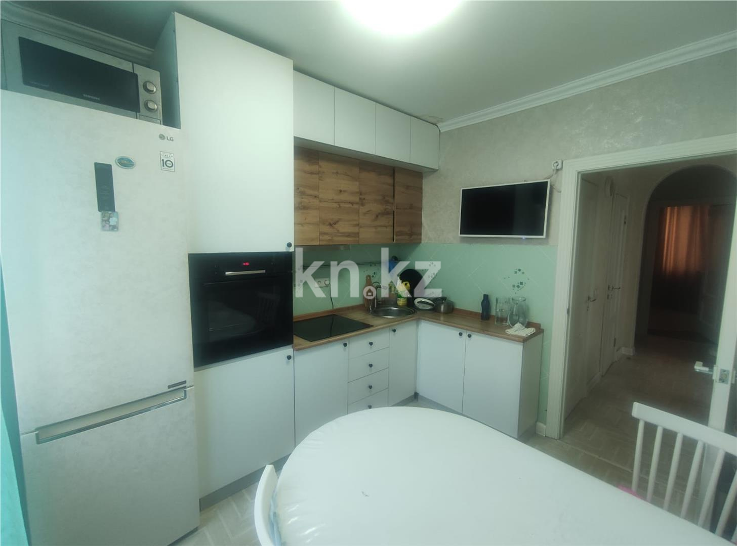 Продажа 4-комнатной квартиры, 80 м², мкр-н Степной-2 - Продажа квартир в Караганде фото 12 из 14
