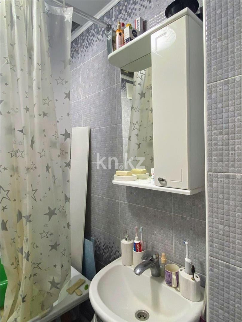 Продажа 3-комнатной квартиры, 56 м², мкр-н Восток-2 - Продажа квартир в Караганде фото 10 из 13