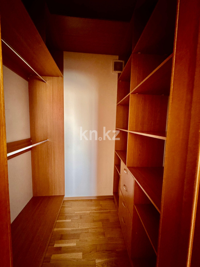 Продажа 6-комнатной квартиры, 383 м², Иманбаева, дом  12/1 - Продажа  пятикомнатных квартир в новостройках Астаны фото 36 из 40