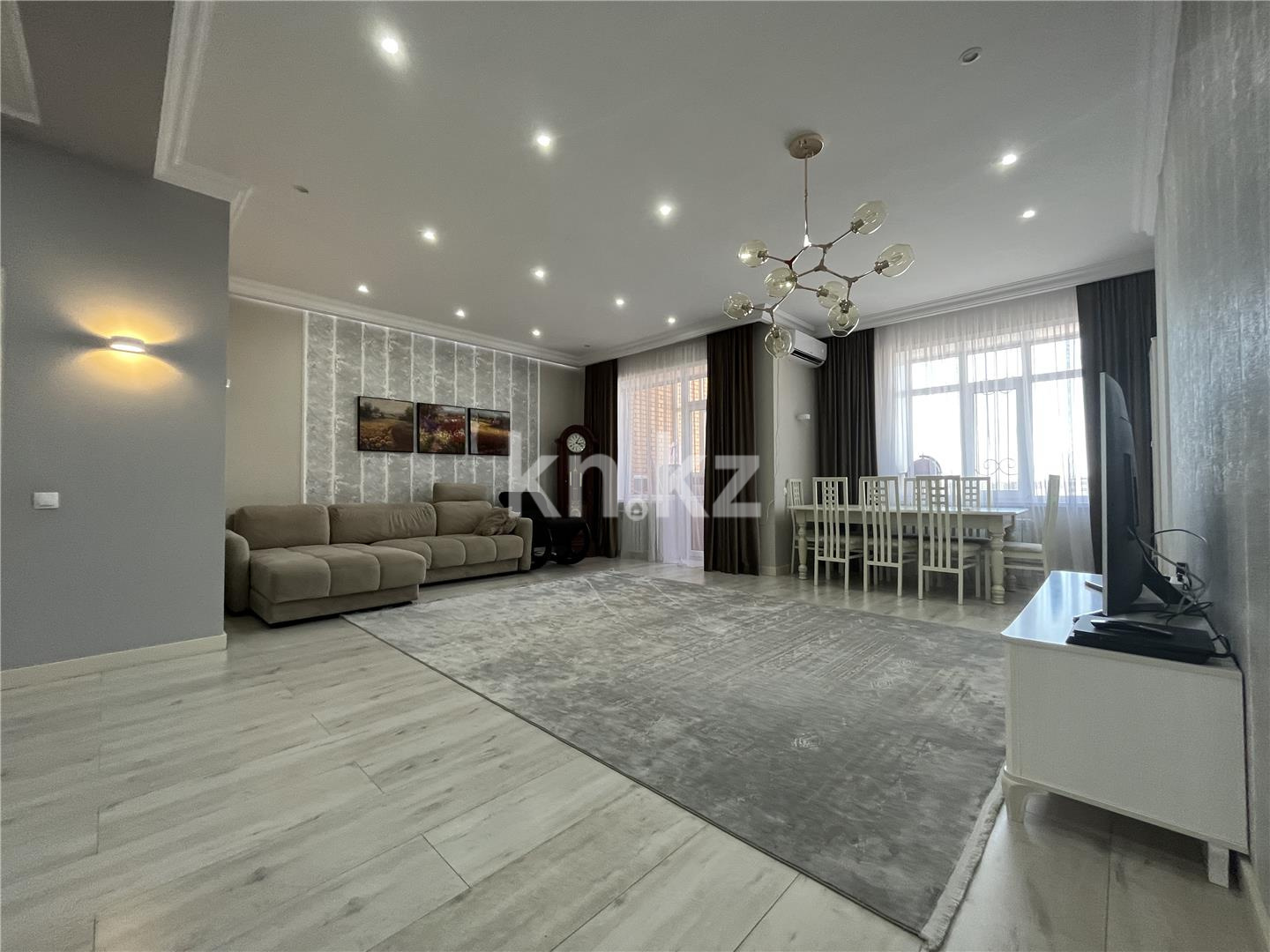 Продажа 3-комнатной квартиры, 105 м², мкр-н Гульдер-1, дом  3/4 - Продажа трехкомнатных квартир в Караганде на Юго-Востоке фото 1 из 33