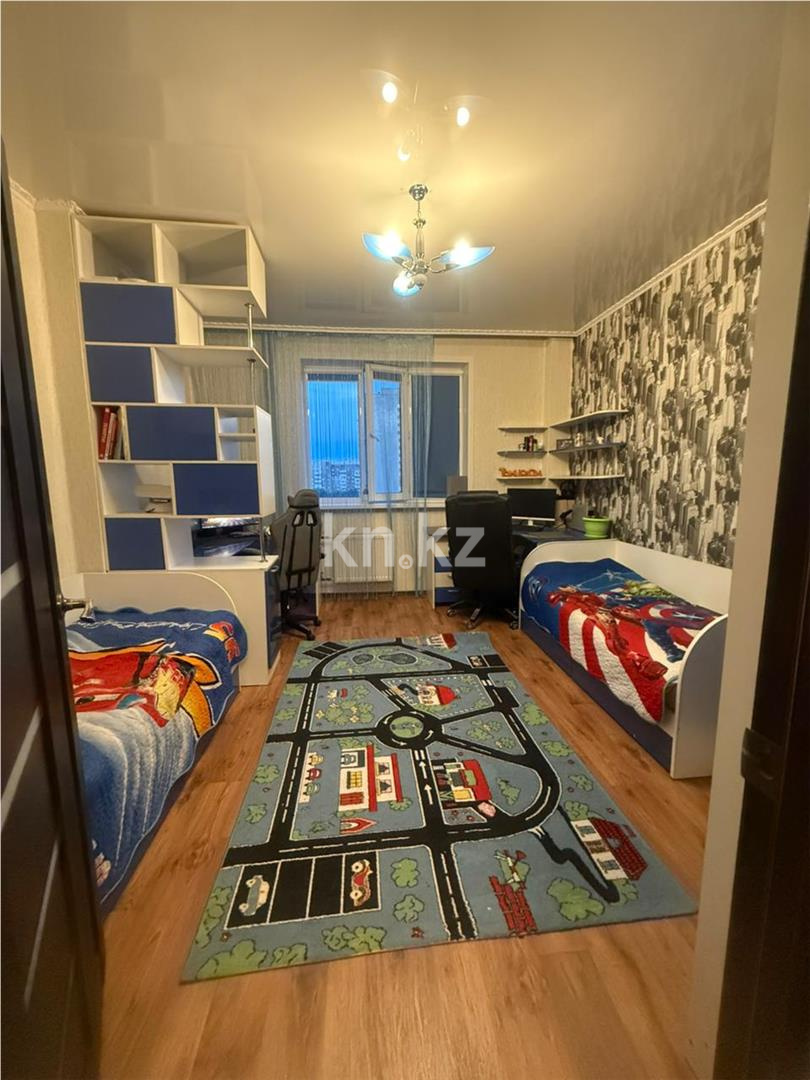 Продажа 3-комнатной квартиры, 82 м², ул. Сарыарка в Караганде - фото 8
