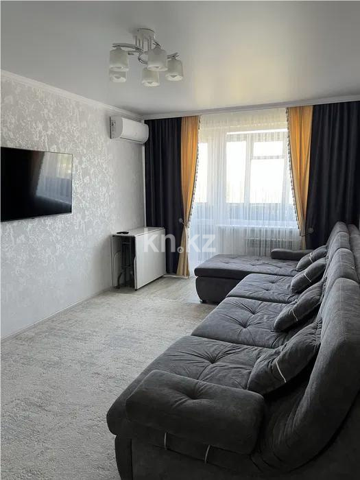 Продажа 3-комнатной квартиры, 63 м², ул. Казахстанская, дом  126 - Продажа квартир в Шахтинске фото 1 из 5
